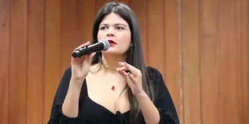 PSDB vai à Justiça e pede mandato de Aava Santiago por infidelidade partidária