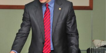 Defesa de servidor que denunciou rachadinha fala em suspeição de promotor que pediu absolvição de Hélio Araújo