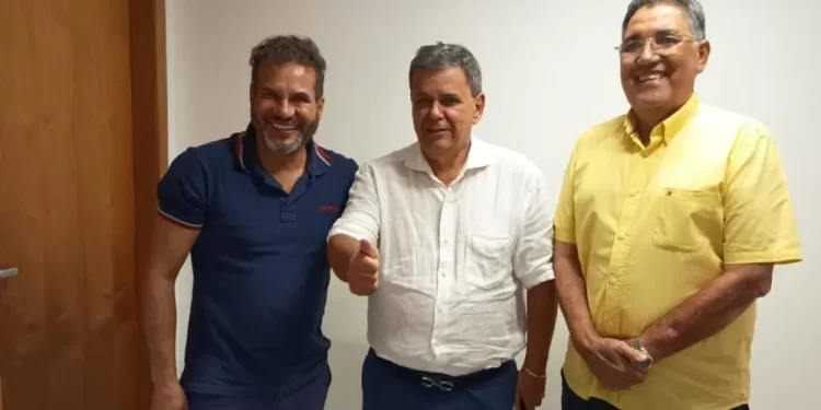 Anunciado pré-candidato pelo PDT, Osmar Borges deve migrar para o partido de Roberto Naves