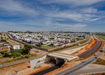 Prefeitura renova com empreiteira e secretário dá novo prazo para entrega do viaduto do Recanto do Sol