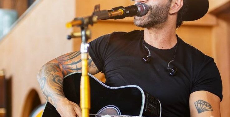 Com mais de 400 mil espectadores simultâneos, Gusttavo Lima faz live em bar de Goiânia para anunciar volta do ‘Buteco’