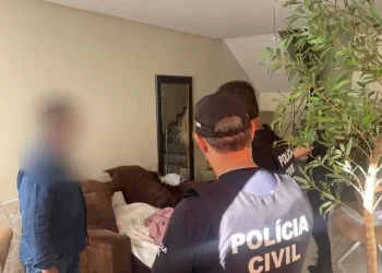 Idoso é preso em Goiânia por armazenar pornografia infantil no celular