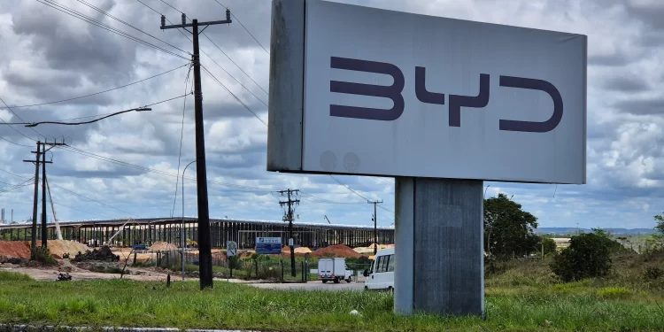 BYD submeteu 163 trabalhadores à trabalho análogo à escravidão em fábrica montada na Bahia