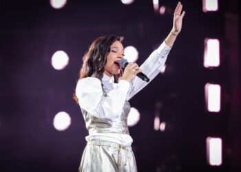 Maria Marçal se destaca no gospel aos 16 anos e amplia presença nas plataformas digitais