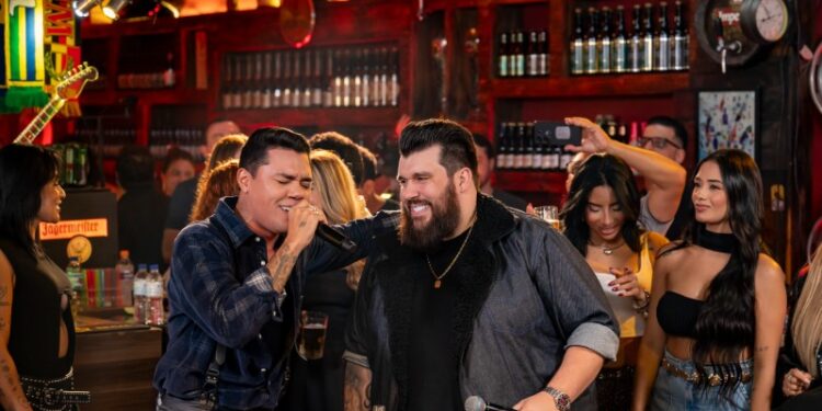 Encontro de amigos: Felipe Araújo lança “Ponto G” com Panda e aposta em novo hit do sertanejo
