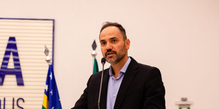 “Com esse novo contrato, não vamos ter problema de coleta de lixo”