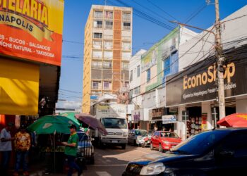 Prefeitura confirma para maio ação de retirada de ambulantes das calçadas do Centro