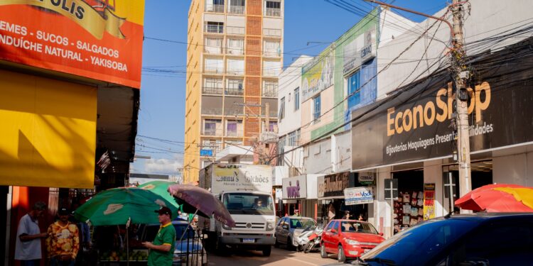 Prefeitura confirma para maio ação de retirada de ambulantes das calçadas do Centro