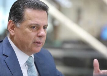 Em nota, Perillo afirma atuar na iniciativa privada “de forma lícita”