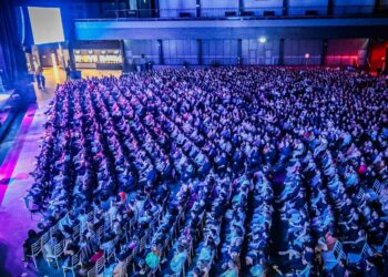Opus completa 50 anos e reforça protagonismo como maior plataforma de entretenimento ao vivo do Brasil