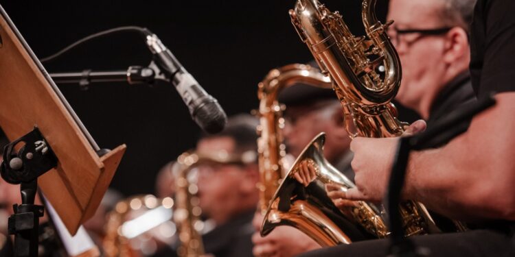 Quarta Cultural apresenta espetáculo AnaJazz no Teatro Municipal