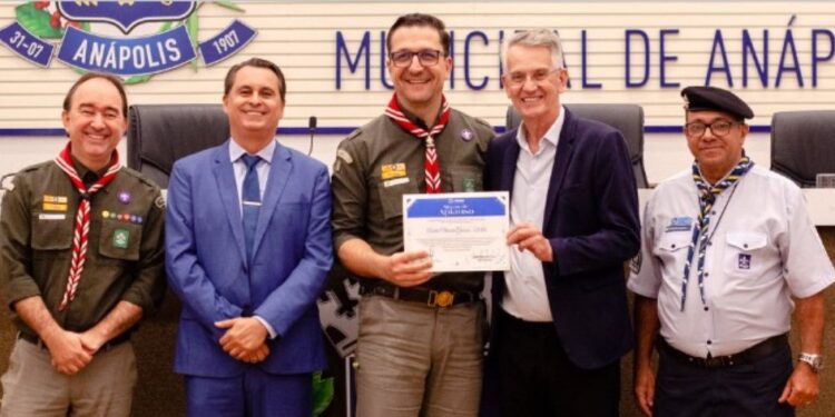 Jean Carlos informa que não convidou Walter Vosgrau para homenagem a escoteiros