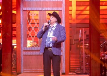 Sérgio Reis retorna ao Teatro Bradesco com show especial