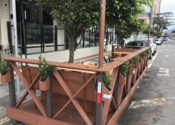 Em separado, entidades e poderes debatem situação de restaurantes com música ao vivo