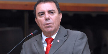 PT define ex-deputado estadual Luis Cesar Bueno como candidato ao governo de Goiás