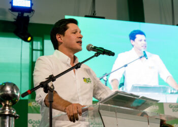 Subsídio do Estado ao transporte coletivo começará com isenção de ICMS do diesel, anuncia Daniel Vilela