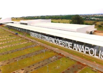 Prefeitura vai passar a funcionar no Centro de Convenções, e Câmara sairá do aluguel