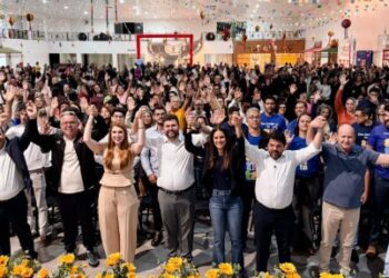 Andreia reforça posição de irmão e enaltece parceira com Célio Silveira
