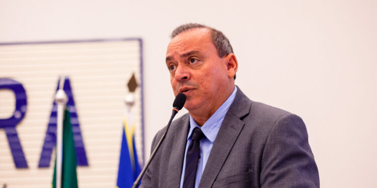 Suender será denunciado à Comissão de Ética por afirmar que colega “defende PCC e facções”