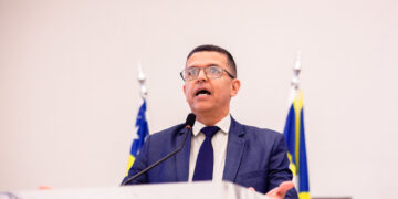 Prefeito não vai tomar lote de ninguém, garante vereador a famílias presas no impasse do “Meu Lote, Minha História”