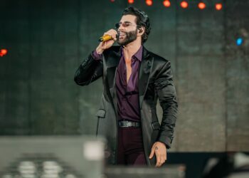 Gusttavo Lima lança “Bala Alojada” e aposta em romantismo com gravação ao vivo