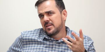 Com força no bolsonarismo, Mendanha quer pegar votos “dos dois lados”