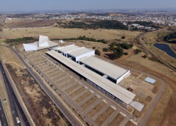 Sindicato faz pesquisa de opinião com servidores sobre mudança para o Centro de Convenções