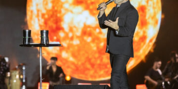 Zezé Di Camargo arrasta multidões em três shows e reúne mais de 100 mil pessoas em Curvelo (MG)