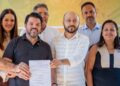 Marcos Carvalho comemora construção de praça, fruto de “ponte” entre município e deputado Rubens Otoni