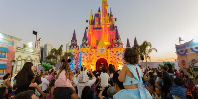 Happy Land retorna a Goiânia com pista de gelo, personagens infantis e expectativa de receber 55 mil visitantes