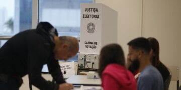 Eleitorado de Anápolis envelhece, tem quase um quarto de idosos e fica mais feminino