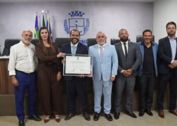 Dois a cada três vereadores vão apoiar candidatos a deputado federal de fora de Anápolis