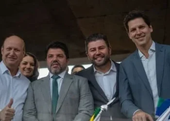 Daniel Vilela inaugura campanha em Anápolis ao lado de Márcio Corrêa e Amilton Filho