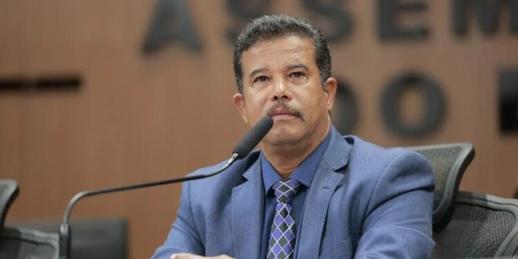 Na volta a Alego, Coronel Adailton mostra serviço e aprova Dia do Opala e da Caravan