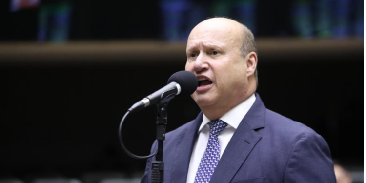 Levantamento mostra quanto cada deputado devolveu em emendas para Anápolis em 2022