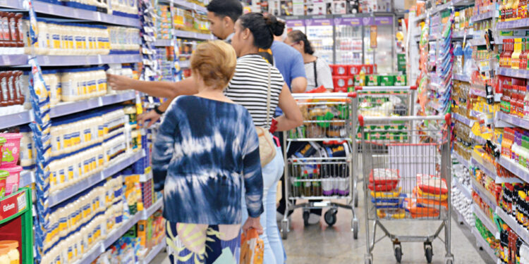 Custo mensal de família em Anápolis chega a R$ 11 mil, aponta levantamento da UEG