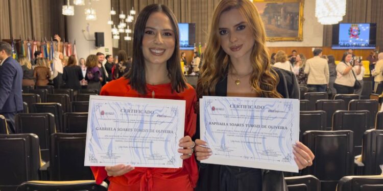 Gabi e Rapha são homenageadas como Revelação 2026 no Prêmio Marketing e Agências em Destaque