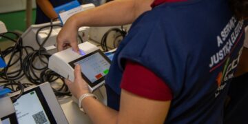 Justiça Eleitoral inicia carga e lacre das urnas que serão usadas nas eleições em Anápolis