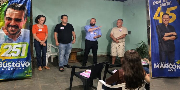 Roberto Naves cai em “salada” de nomes e participa de reunião para apoiar Marconi e Mendanha