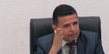 Wederson Lopes propõe que plenário da Câmara receba o nome de Amilton Filho